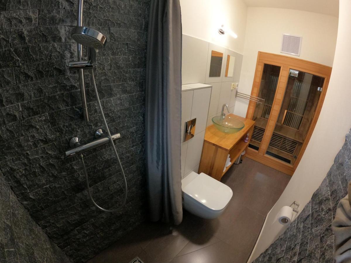 Gusto Hotel Krnov Buitenkant foto